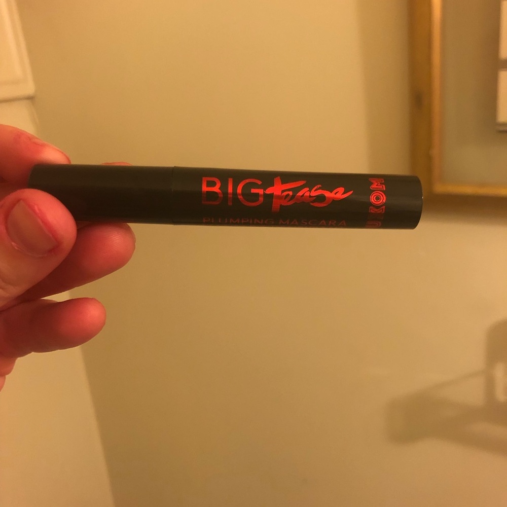 Buxom Big Tease Plumping Mascara